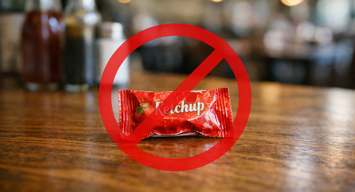 Les sachets de sauce jetables bientôt interdits dans les restaurants